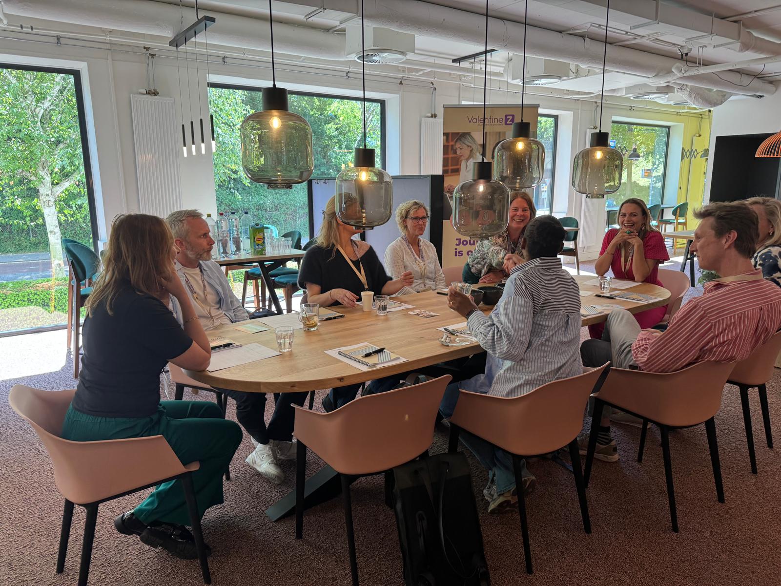 Tweede succesvolle intervisiebijeenkomst – een ‘warme woonkamer sessie’ vol inzichten en verbinding